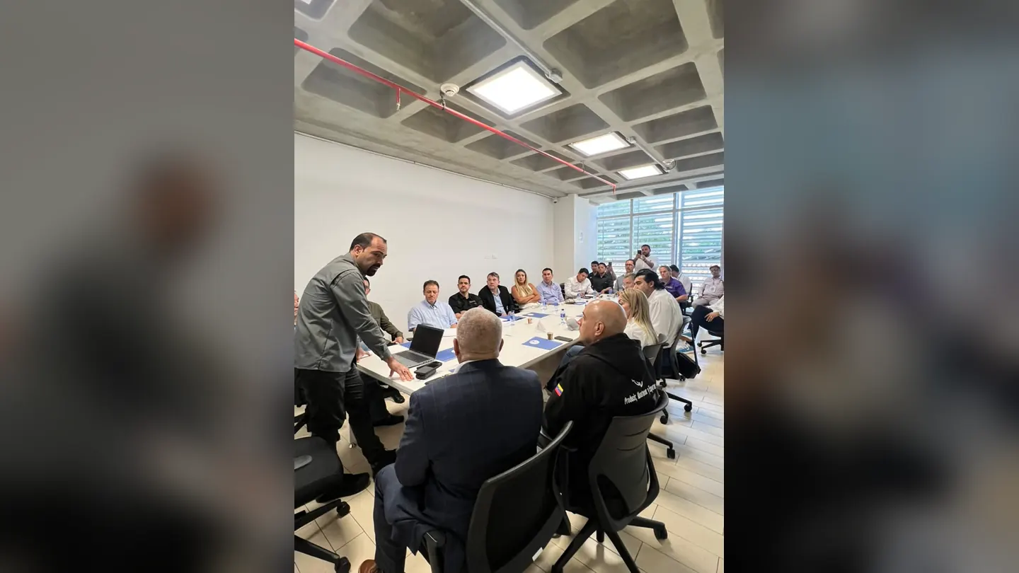 Presentation to the team in a conference room