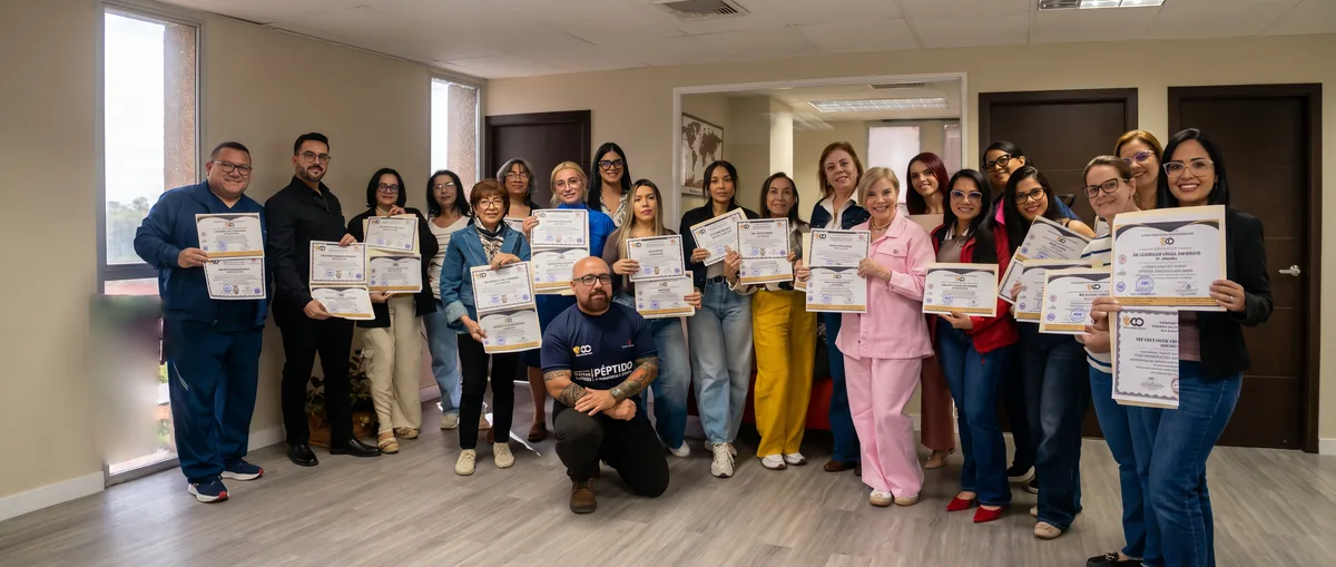 Entrega de certificados del programa de formación de PPD